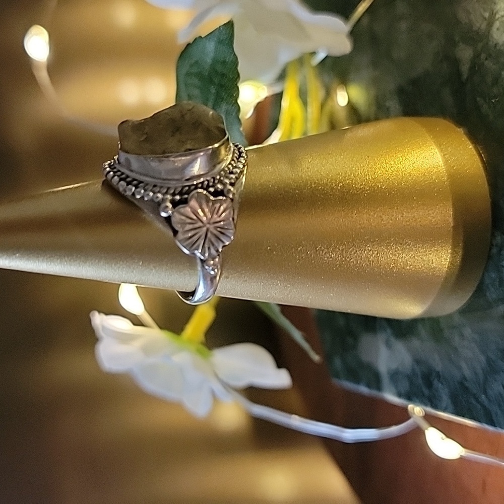 Raw Rough Peridot Solid Sterling Silver Ring Size… - image 5